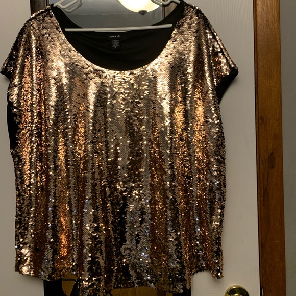 Reversing sequin blouse! - Picture 1 of 6